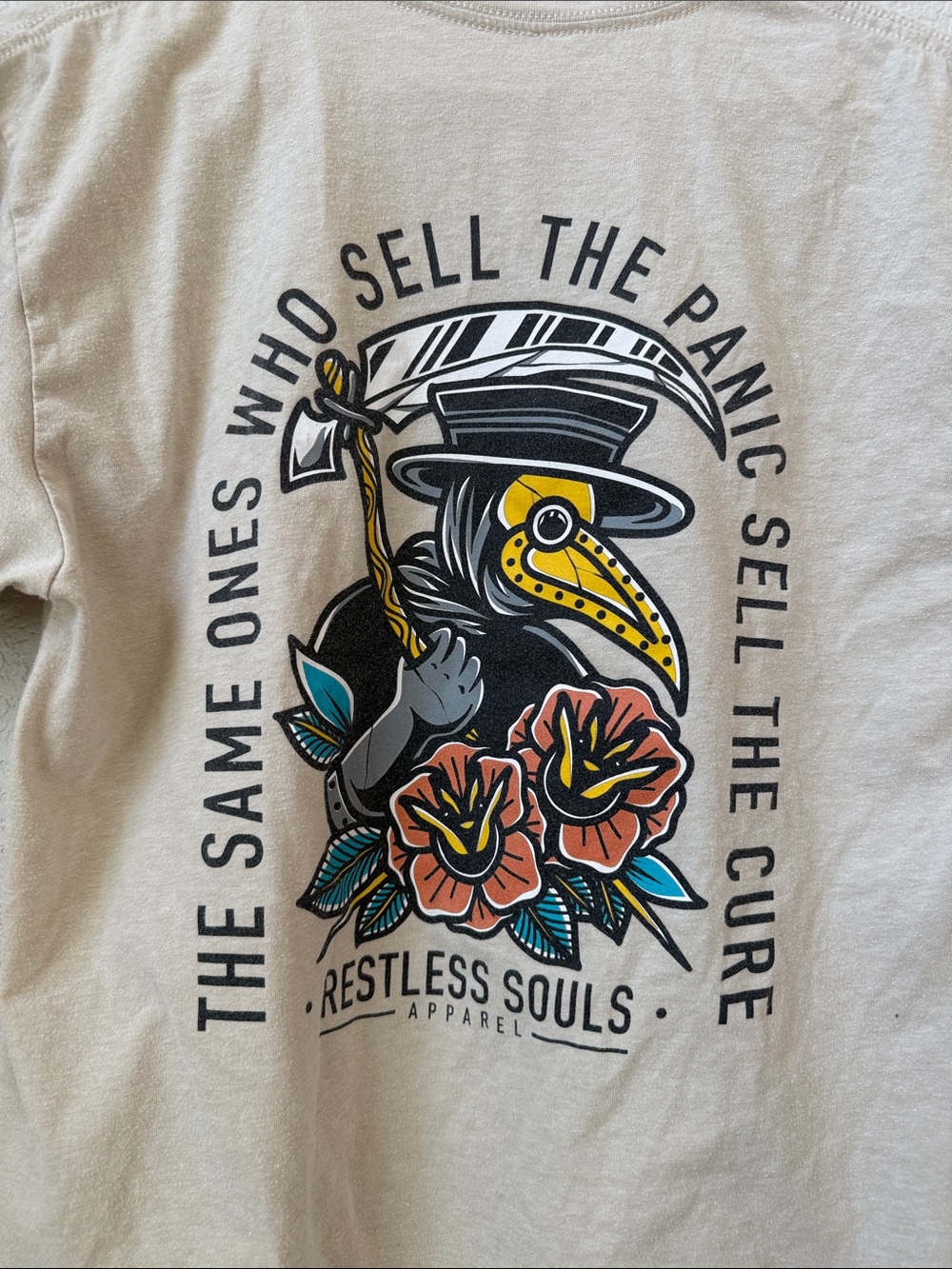 Restless Souls Tee Shirt Tan Beige Mens size Medium